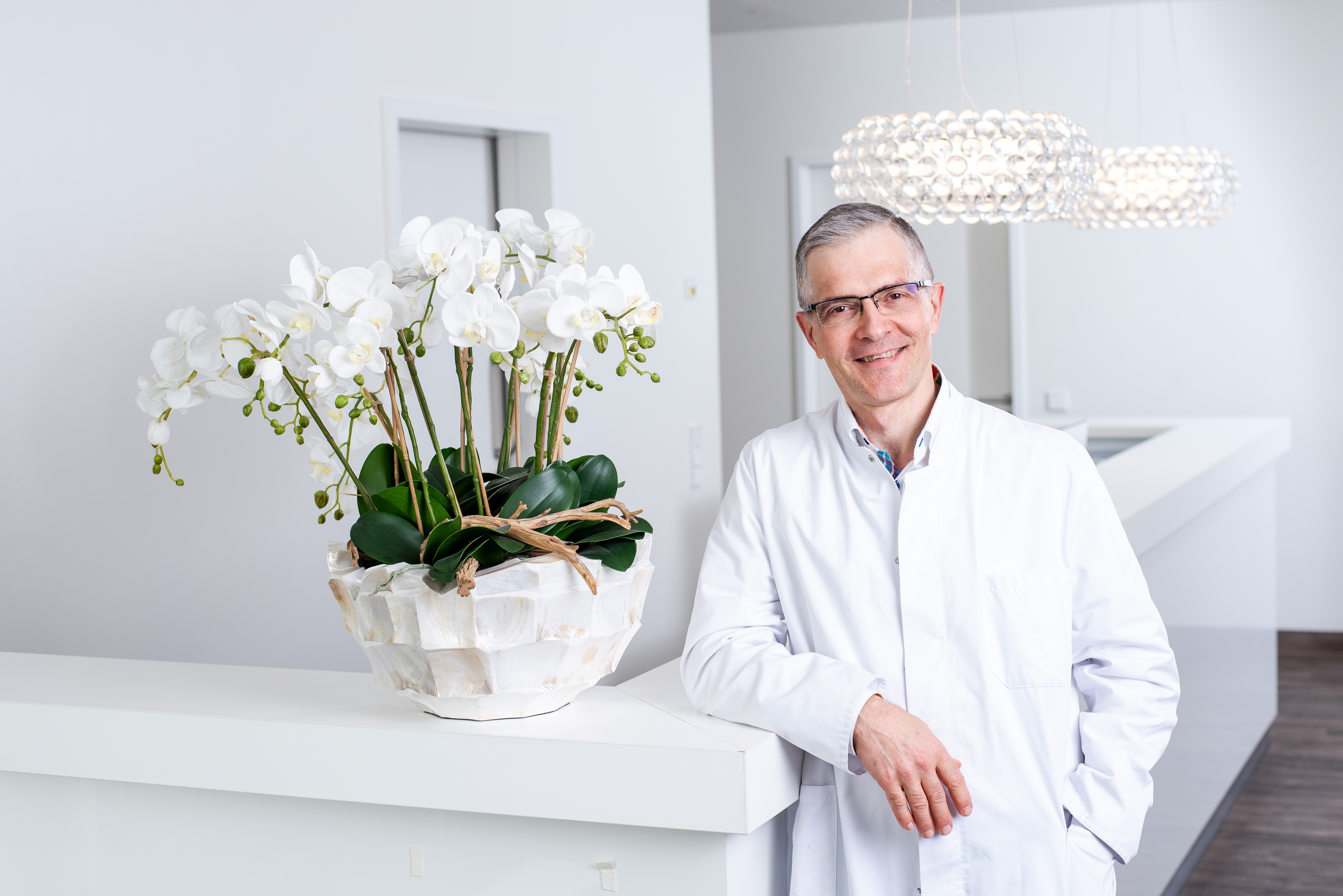 Dr. Roman Lisovewts - Facharzt für Gesichtschirurgie in Düsseldorf.