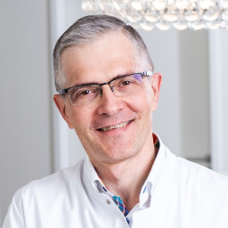 Facharzt Dr. Roman Lisovewts - Facharzt für Plastische und Ästhetische Chirurgie.