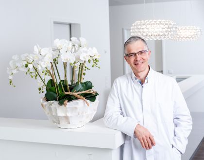 Dr. Roman Lisovewts - Facharzt für Gesichtschirurgie in Düsseldorf.